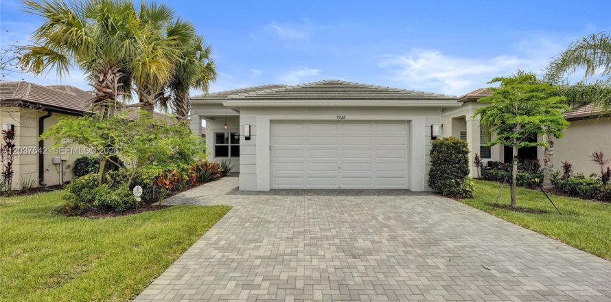 Casa en Port St. Lucie, Florida 4 dormitorios, 209.4 m2 № 2248214