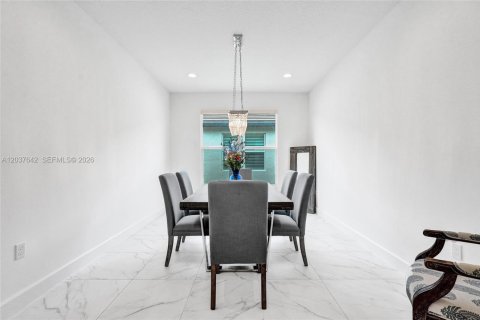 Casa en venta en Port St. Lucie, Florida, 4 dormitorios, 209.4 m2 № 2248214 - foto 15