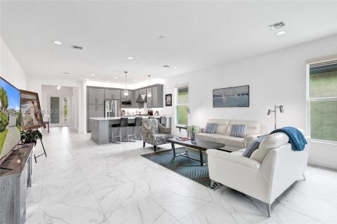 Casa en venta en Port St. Lucie, Florida, 4 dormitorios, 209.4 m2 № 2248214 - foto 21