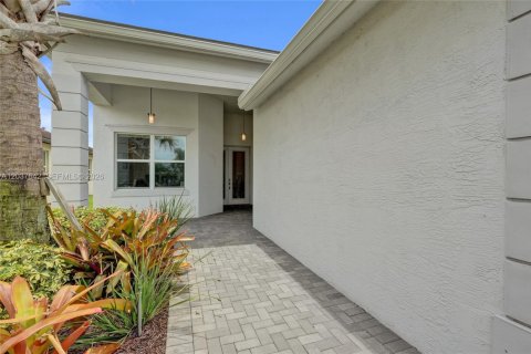 Casa en venta en Port St. Lucie, Florida, 4 dormitorios, 209.4 m2 № 2248214 - foto 6