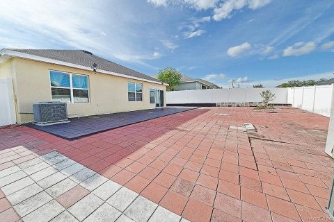 Villa ou maison à vendre à Beverly Hills, Floride: 4 chambres, 166.39 m2 № 1913263 - photo 4
