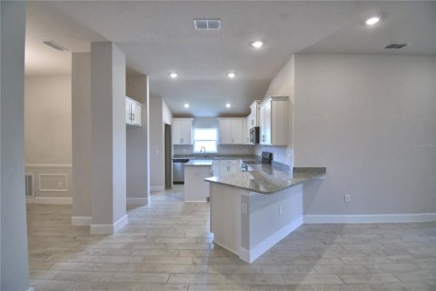 House in Auburndale, Florida 4 bedrooms, 204.38 sq.m. № 1778537 - photo 29