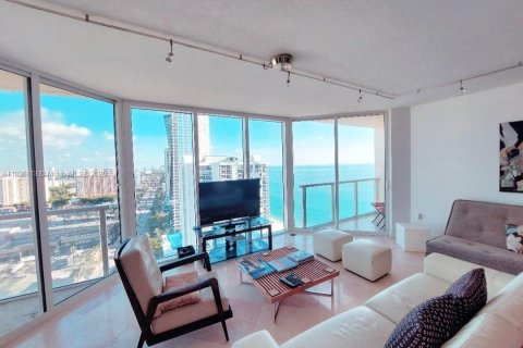 Снять в аренду кондоминиум в Санни-Айлс-Бич, Флорида 2 спальни, 132.2м2, № 1935200 - фото 11