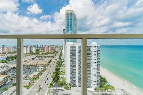 Снять в аренду кондоминиум в Санни-Айлс-Бич, Флорида 2 спальни, 132.2м2, № 1935200 - фото 6