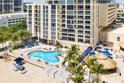 Снять в аренду кондоминиум в Санни-Айлс-Бич, Флорида 2 спальни, 132.2м2, № 1935200 - фото 16