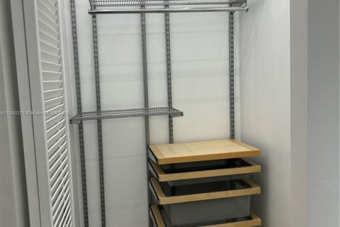 Снять в аренду кондоминиум в Ки-Бискейн, Флорида 2 спальни, 142.33м2, № 2017029 - фото 19