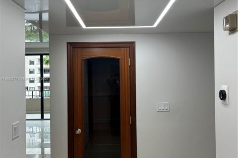 Снять в аренду кондоминиум в Ки-Бискейн, Флорида 2 спальни, 142.33м2, № 2017029 - фото 12