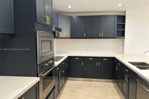 Снять в аренду кондоминиум в Ки-Бискейн, Флорида 2 спальни, 142.33м2, № 2017029 - фото 9