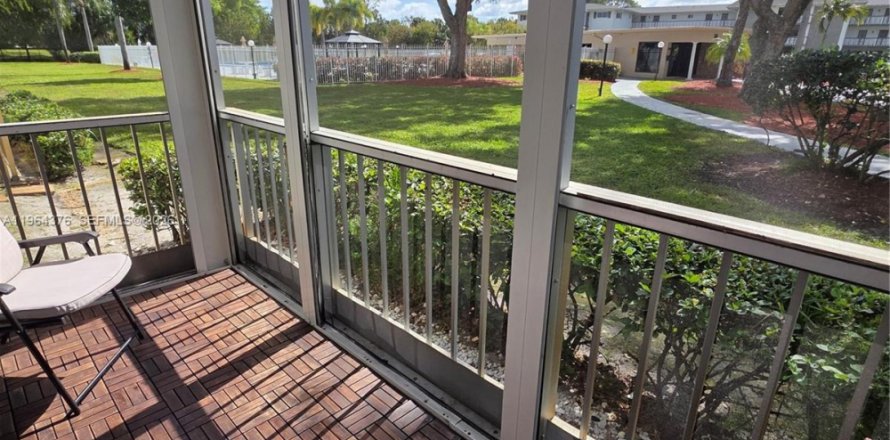 Condo in Hollywood, Florida, 2 bedrooms  № 2026777