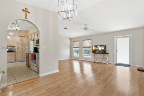 Villa ou maison à vendre à Homestead, Floride: 3 chambres, 167.97 m2 № 2044681 - photo 11