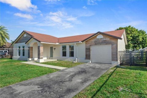 Villa ou maison à vendre à Homestead, Floride: 3 chambres, 167.97 m2 № 2044681 - photo 3