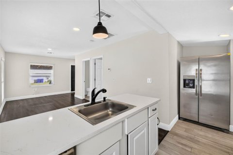 Villa ou maison à vendre à Dade City, Floride: 2 chambres, 67.26 m2 № 2236345 - photo 14
