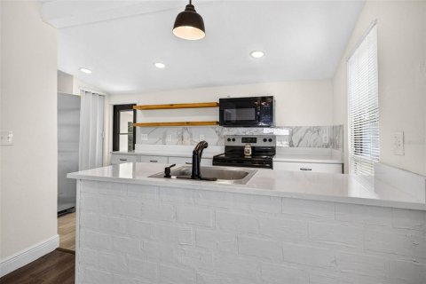 Villa ou maison à vendre à Dade City, Floride: 2 chambres, 67.26 m2 № 2236345 - photo 11