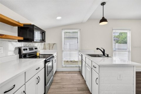 Villa ou maison à vendre à Dade City, Floride: 2 chambres, 67.26 m2 № 2236345 - photo 12