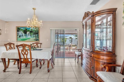 Купить виллу или дом в Майами-Гарденс, Флорида 10 комнат, 140.65м2, № 1970374 - фото 14