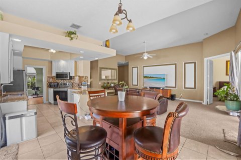 House in Port St. Lucie, Florida 3 bedrooms, 185.8 sq.m. № 2086801 - photo 15