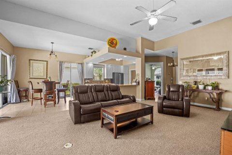 House in Port St. Lucie, Florida 3 bedrooms, 185.8 sq.m. № 2086801 - photo 11