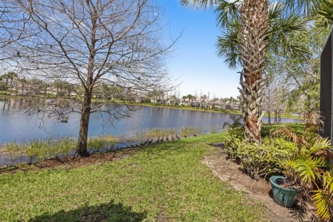 House in Port St. Lucie, Florida 3 bedrooms, 185.8 sq.m. № 2086801 - photo 4