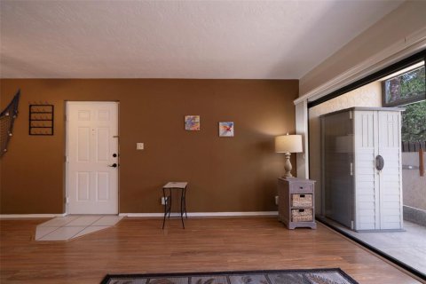 Condo in Port Charlotte, Florida, 2 bedrooms  № 1869114 - photo 5