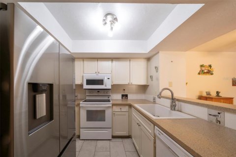 Condo in Port Charlotte, Florida, 2 bedrooms  № 1869114 - photo 9