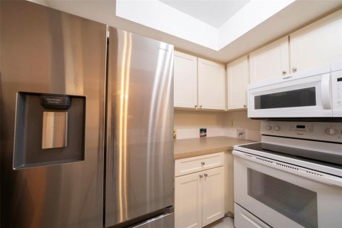 Condo in Port Charlotte, Florida, 2 bedrooms  № 1869114 - photo 10