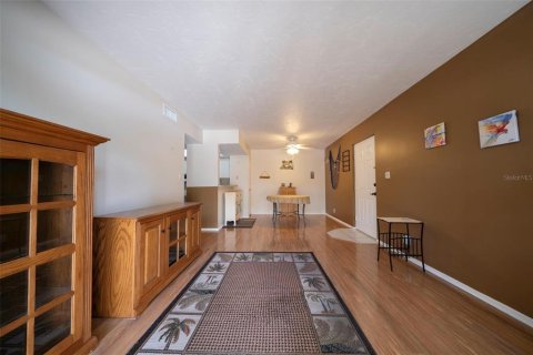 Condo in Port Charlotte, Florida, 2 bedrooms  № 1869114 - photo 6