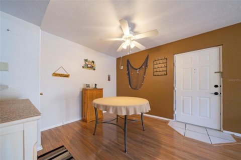 Condo in Port Charlotte, Florida, 2 bedrooms  № 1869114 - photo 8