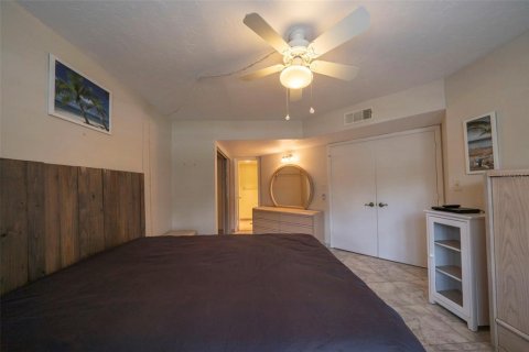 Condo in Port Charlotte, Florida, 2 bedrooms  № 1869114 - photo 14