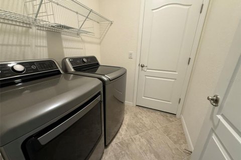 Casa en alquiler en Port Charlotte, Florida, 4 dormitorios, 186.36 m2 № 2217686 - foto 24