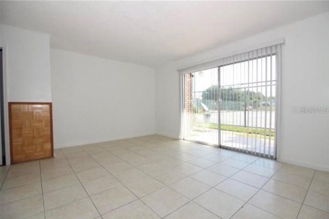 Townhouse in Orlando, Florida 3 bedrooms, 112.97 sq.m. № 1825155 - photo 10