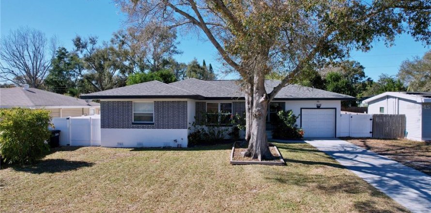 Casa en Clearwater, Florida 3 dormitorios, 125.98 m2 № 2212202