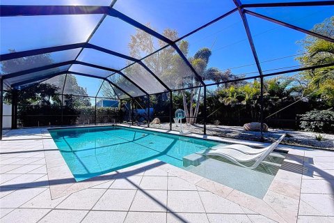Casa en venta en Clearwater, Florida, 3 dormitorios, 125.98 m2 № 2212202 - foto 2