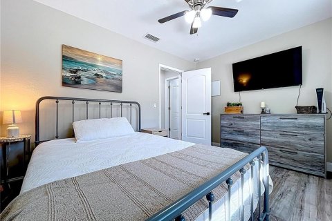 Casa en venta en Clearwater, Florida, 3 dormitorios, 125.98 m2 № 2212202 - foto 16