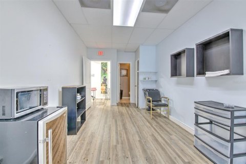 Immobilier commercial à louer à Tampa, Floride: 1283.72 m2 № 2166595 - photo 16