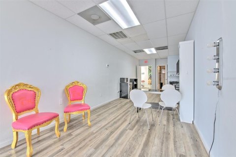 Immobilier commercial à louer à Tampa, Floride: 1283.72 m2 № 2166595 - photo 14