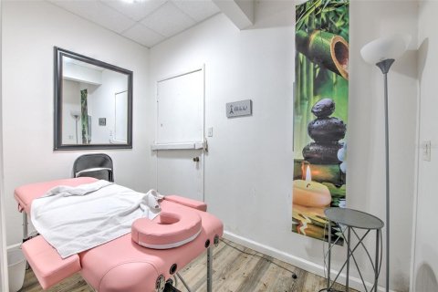 Immobilier commercial à louer à Tampa, Floride: 1283.72 m2 № 2166595 - photo 20