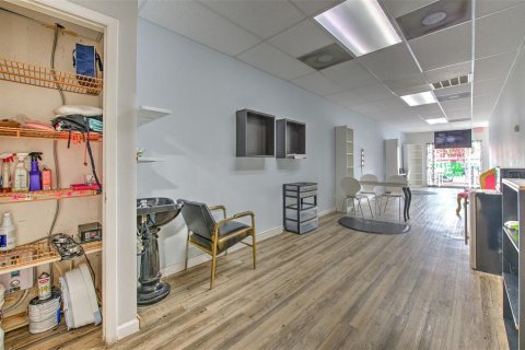 Immobilier commercial à louer à Tampa, Floride: 1283.72 m2 № 2166595 - photo 18