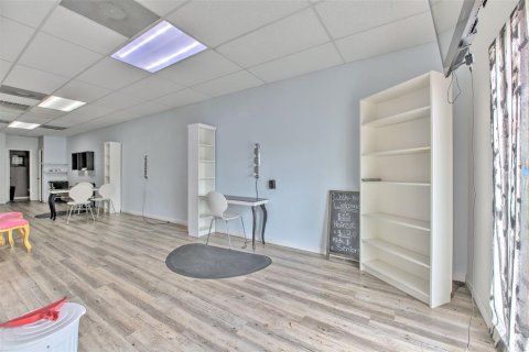 Immobilier commercial à louer à Tampa, Floride: 1283.72 m2 № 2166595 - photo 11
