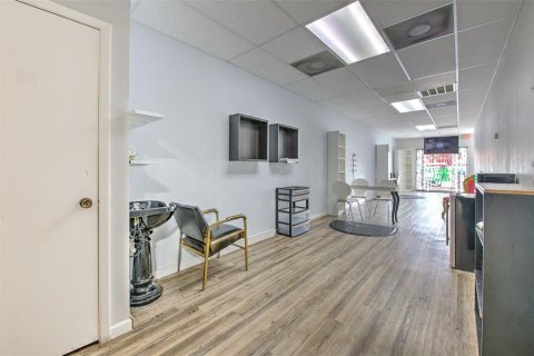 Immobilier commercial à louer à Tampa, Floride: 1283.72 m2 № 2166595 - photo 17