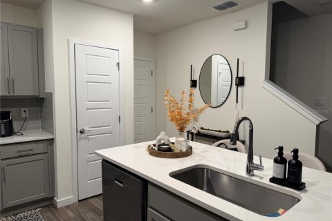 Townhouse in Longwood, Florida 3 bedrooms, 138.24 sq.m. № 2396768 - photo 16