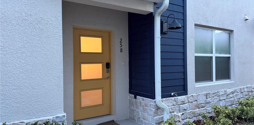 Townhouse in Longwood, Florida 3 bedrooms, 138.24 sq.m. № 2396768