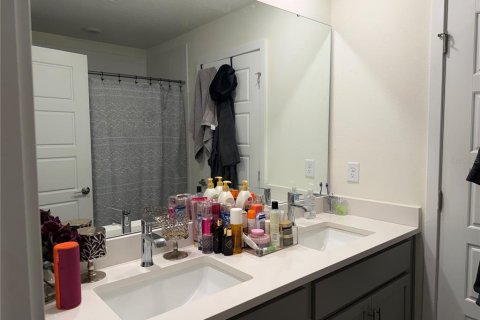 Townhouse in Longwood, Florida 3 bedrooms, 138.24 sq.m. № 2396768 - photo 9
