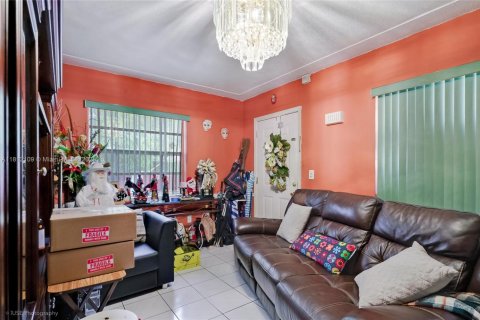 Immobilier commercial à vendre à Miami, Floride: 129.32 m2 № 1768371 - photo 14