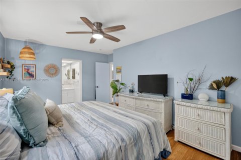 Condo in Pompano Beach, Florida, 2 bedrooms  № 1947747 - photo 23