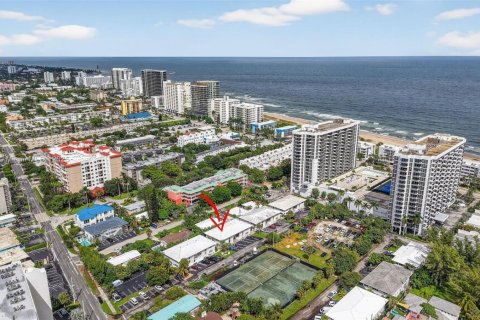 Condo in Pompano Beach, Florida, 2 bedrooms  № 1947747 - photo 30