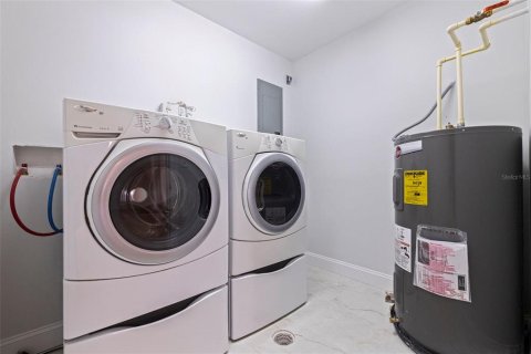 Купить виллу или дом в Сент-Питерсберг, Флорида 13 комнат, 203.73м2, № 1914851 - фото 16