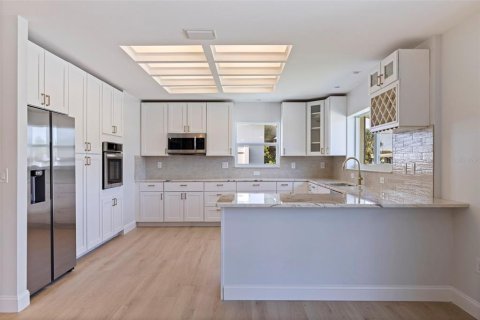 Купить виллу или дом в Сент-Питерсберг, Флорида 13 комнат, 203.73м2, № 1914851 - фото 5