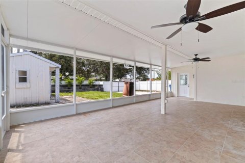 Купить виллу или дом в Сент-Питерсберг, Флорида 13 комнат, 203.73м2, № 1914851 - фото 17