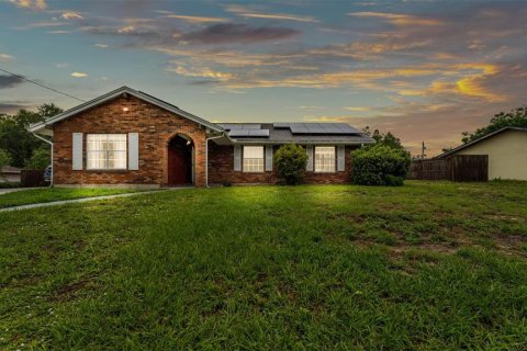 Villa ou maison à vendre à Frostproof, Floride: 3 chambres, 127.28 m2 № 1778422 - photo 3