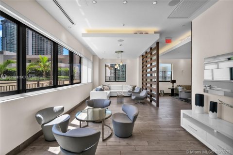 Купить кондоминиум в Майами, Флорида 1 спальня, 76.27м2, № 1996954 - фото 23